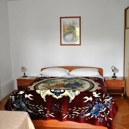 Bed & Breakfast Tri Srca & 3*