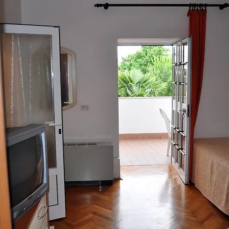 Bed & Breakfast Tri Srca & 3*