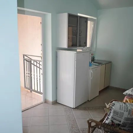 Alojamento de Acomodação e Pequeno-almoço Tri Srca &