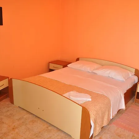 Bed & Breakfast Tri Srca & 3*