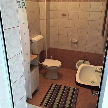 Tri Srca & Alojamento de Acomodação e Pequeno-almoço 3*