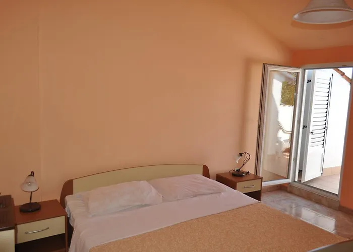 krevet i doručak Tri Srca &